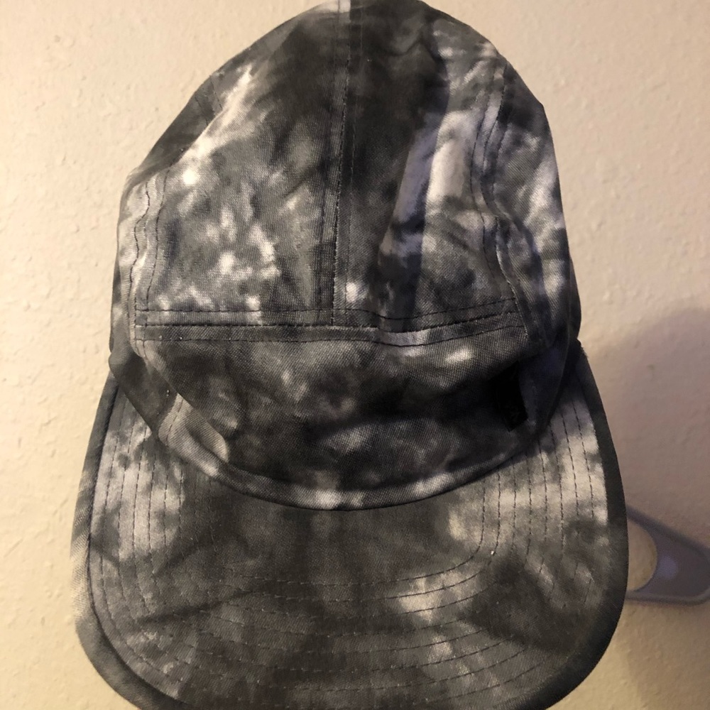 Grey and white tie dye volcom hat